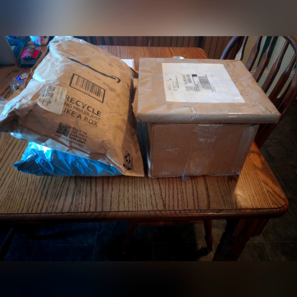 5 undeliverable mail packages
